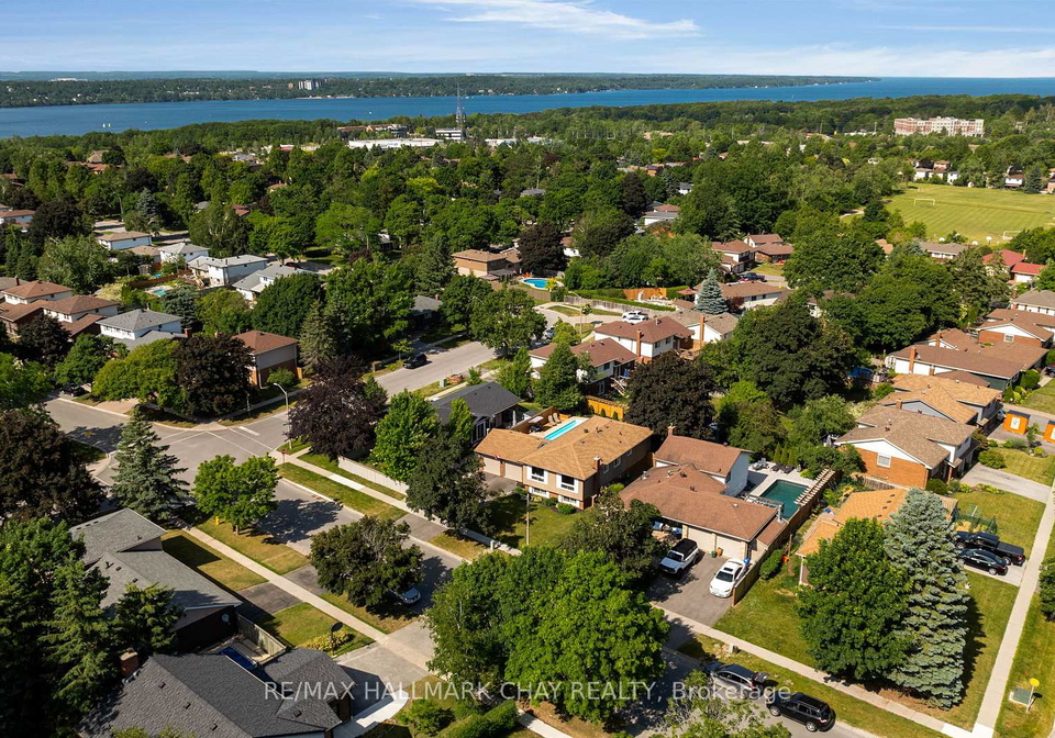 13-armstrong-boulevard-barrie-ontario-s12270245
