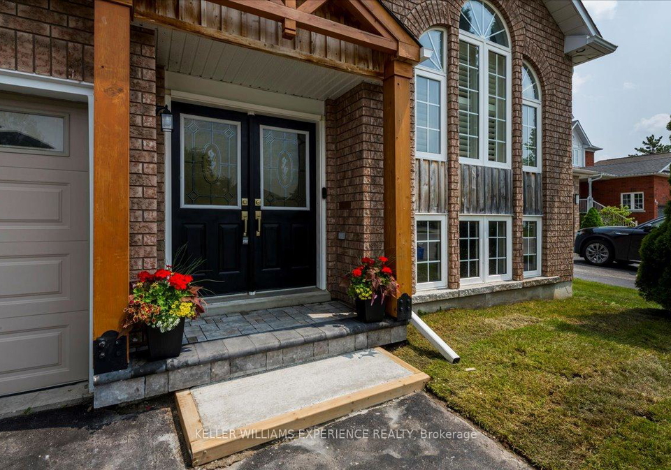 43-sherwood-court-barrie-ontario-s12272439