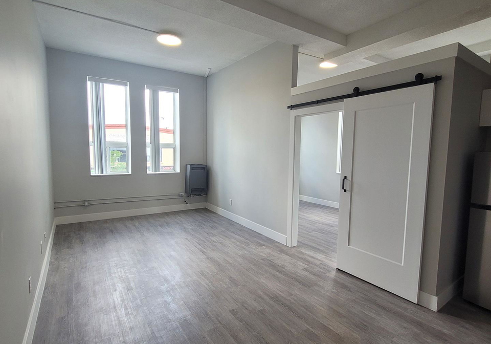 19-dunlop-street-w-barrie-ontario-s12273530