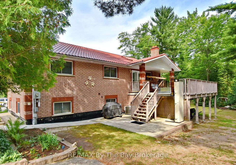 106-deerbrook-drive-wasaga-beach-ontario-s12274156