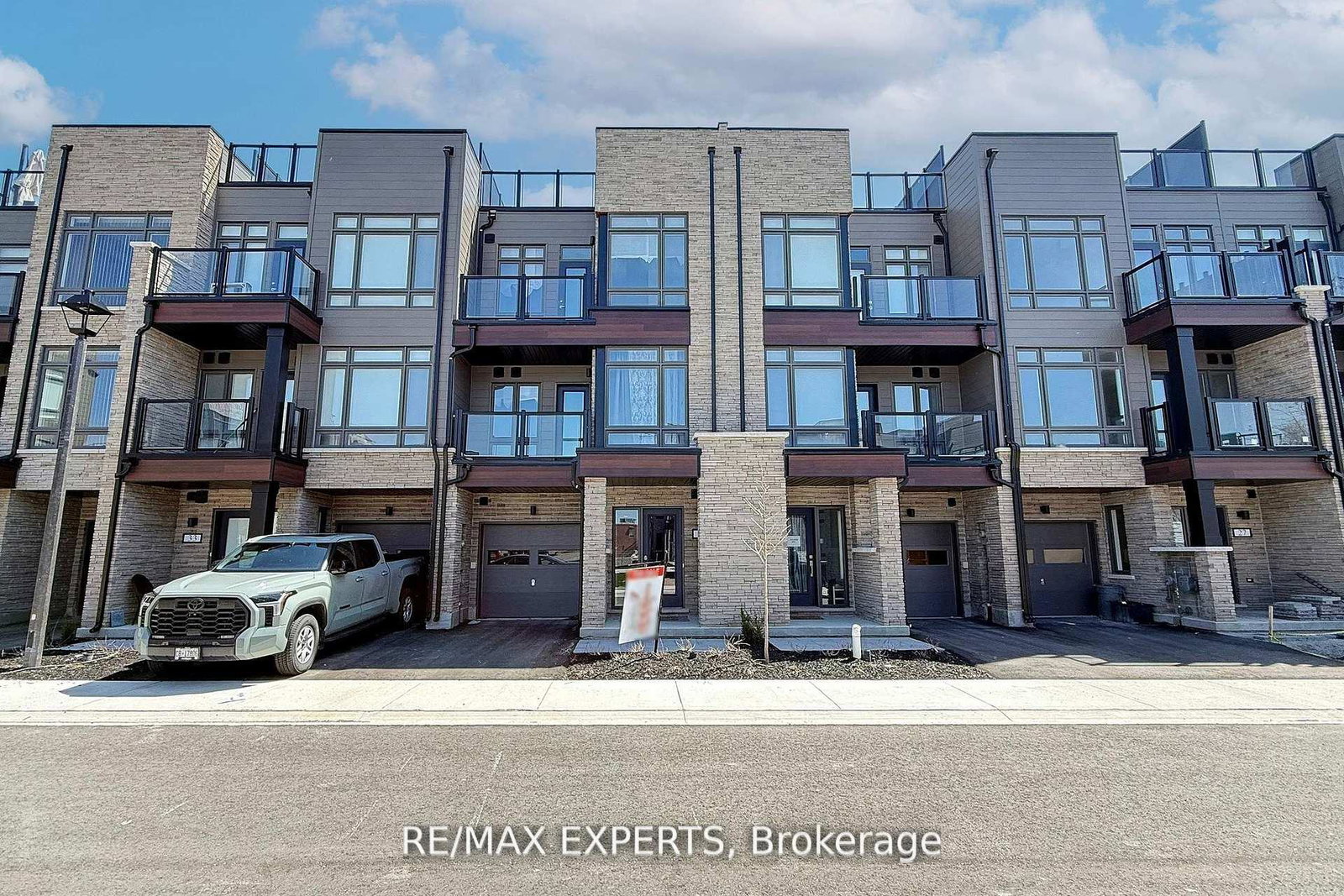 31-wyn-wood-lane-orillia-ontario-s12276867