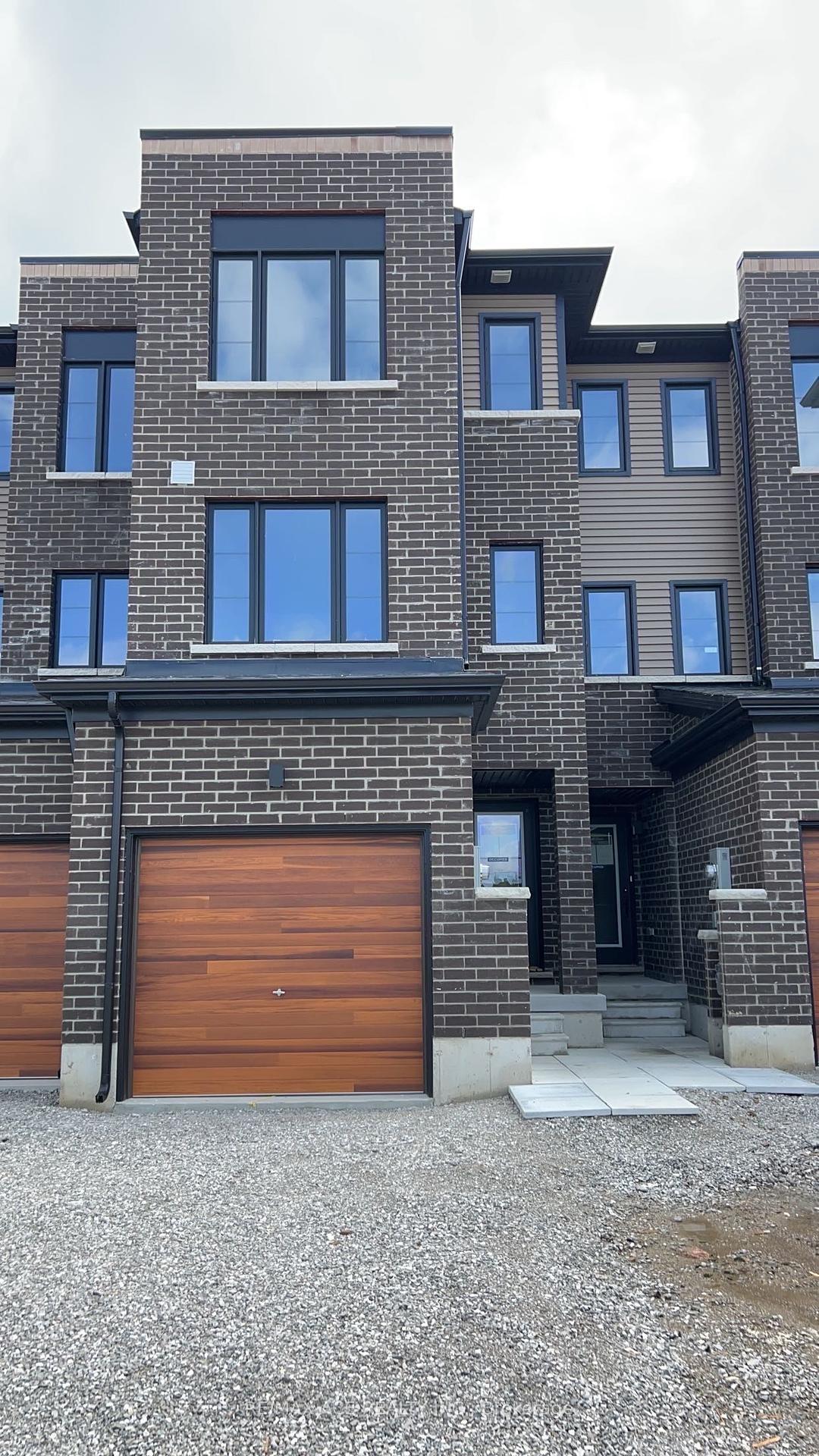17-tobias-lane-barrie-ontario-s12281050