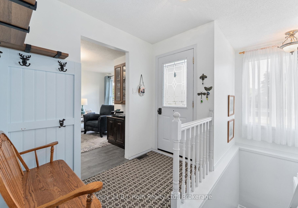8-agnes-street-oro-medonte-ontario-s12287697