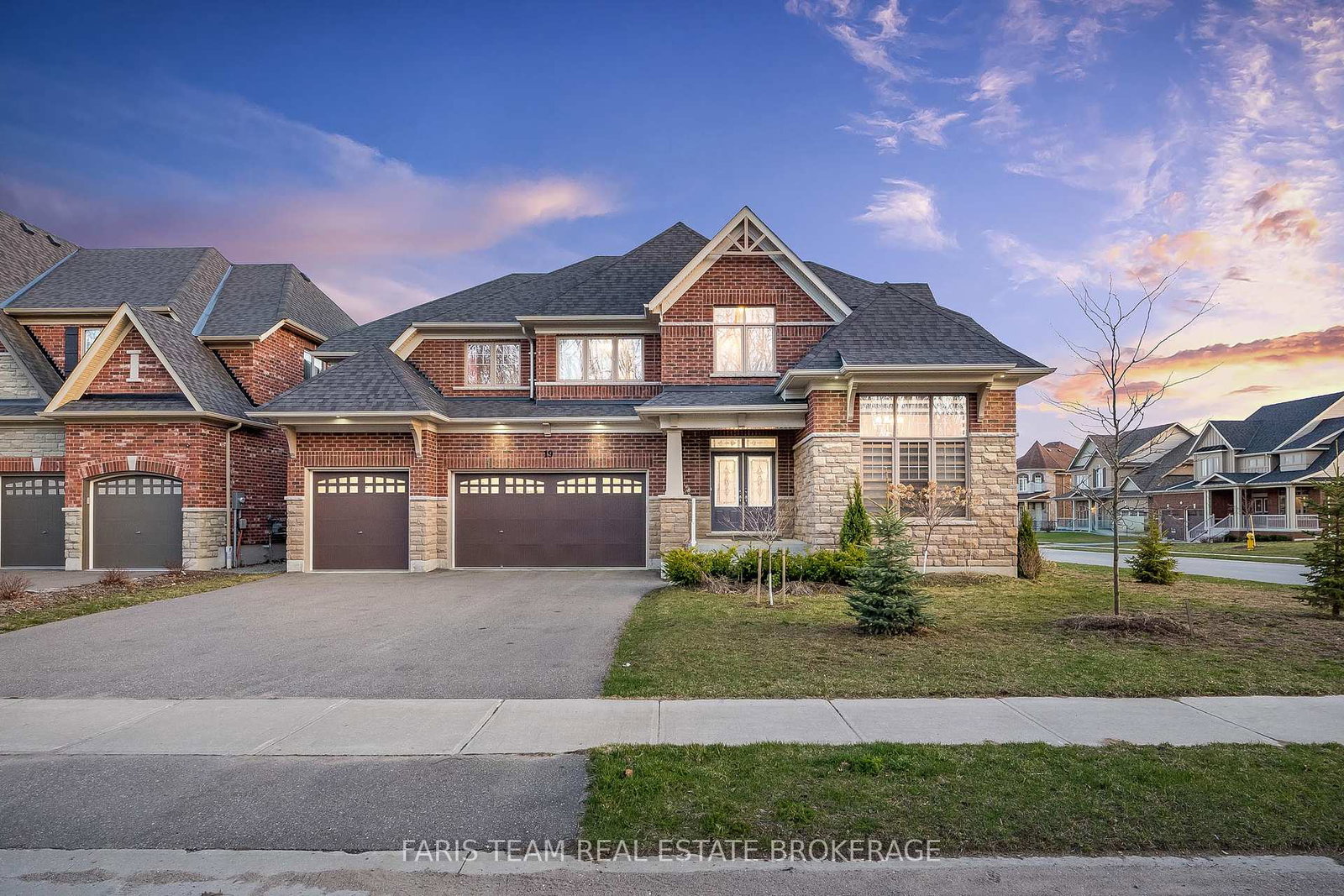 19-mcisaac-drive-springwater-ontario-s12288110