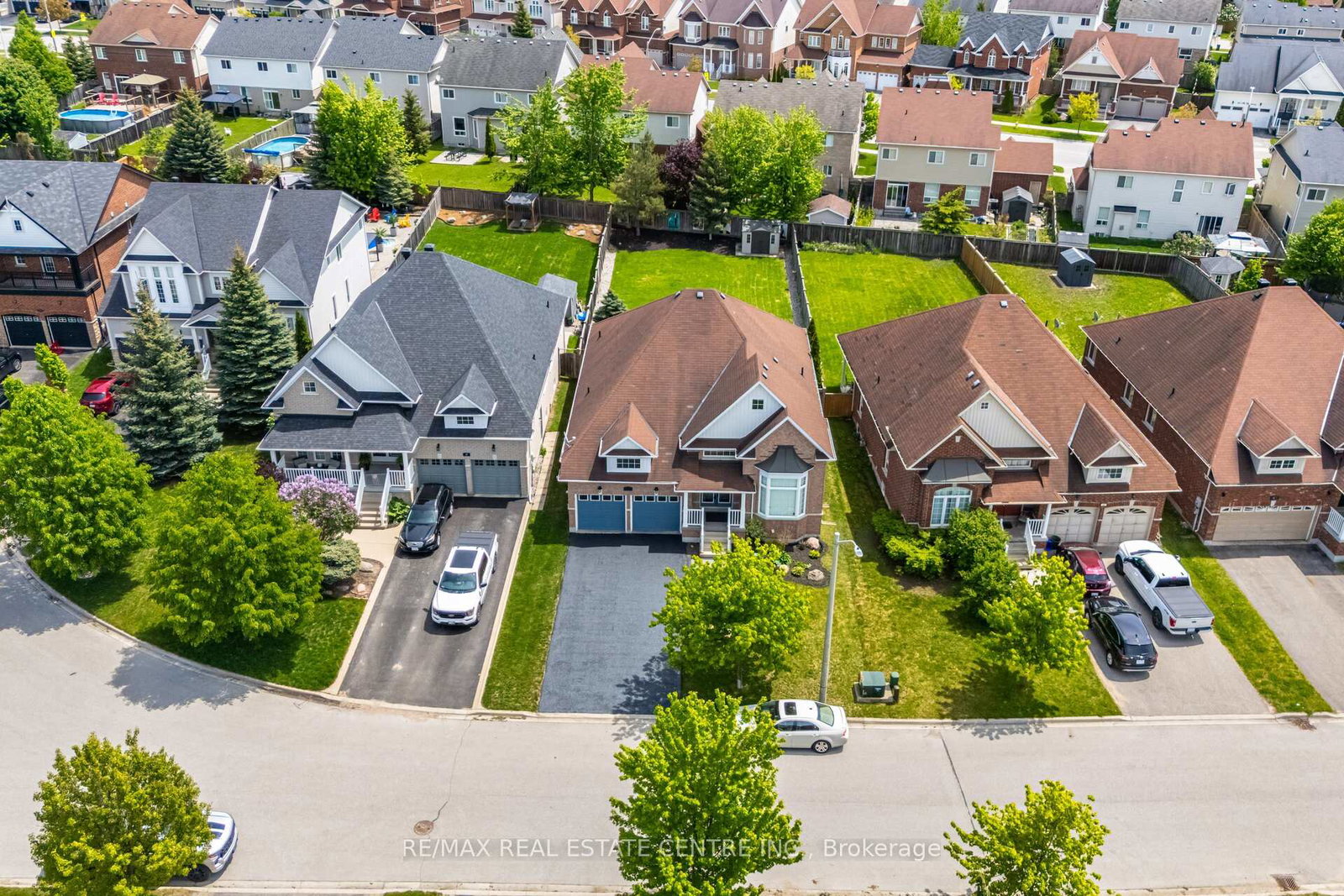 47-regalia-way-barrie-ontario-s12290188