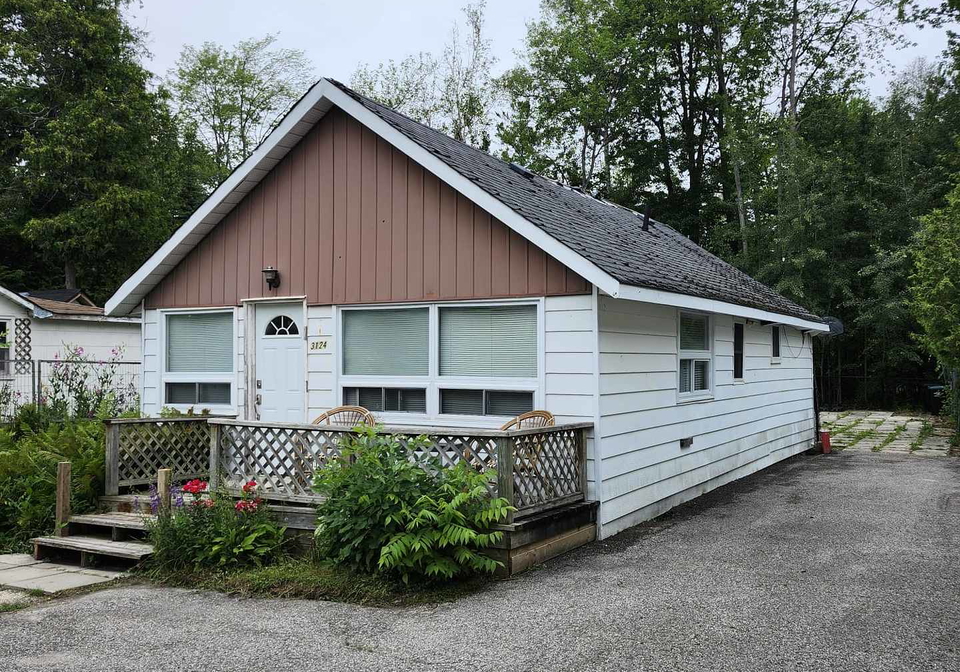 3124-mosley-street-wasaga-beach-ontario-s12292703