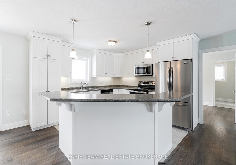 18-grew-crescent-penetanguishene-ontario-s12294823