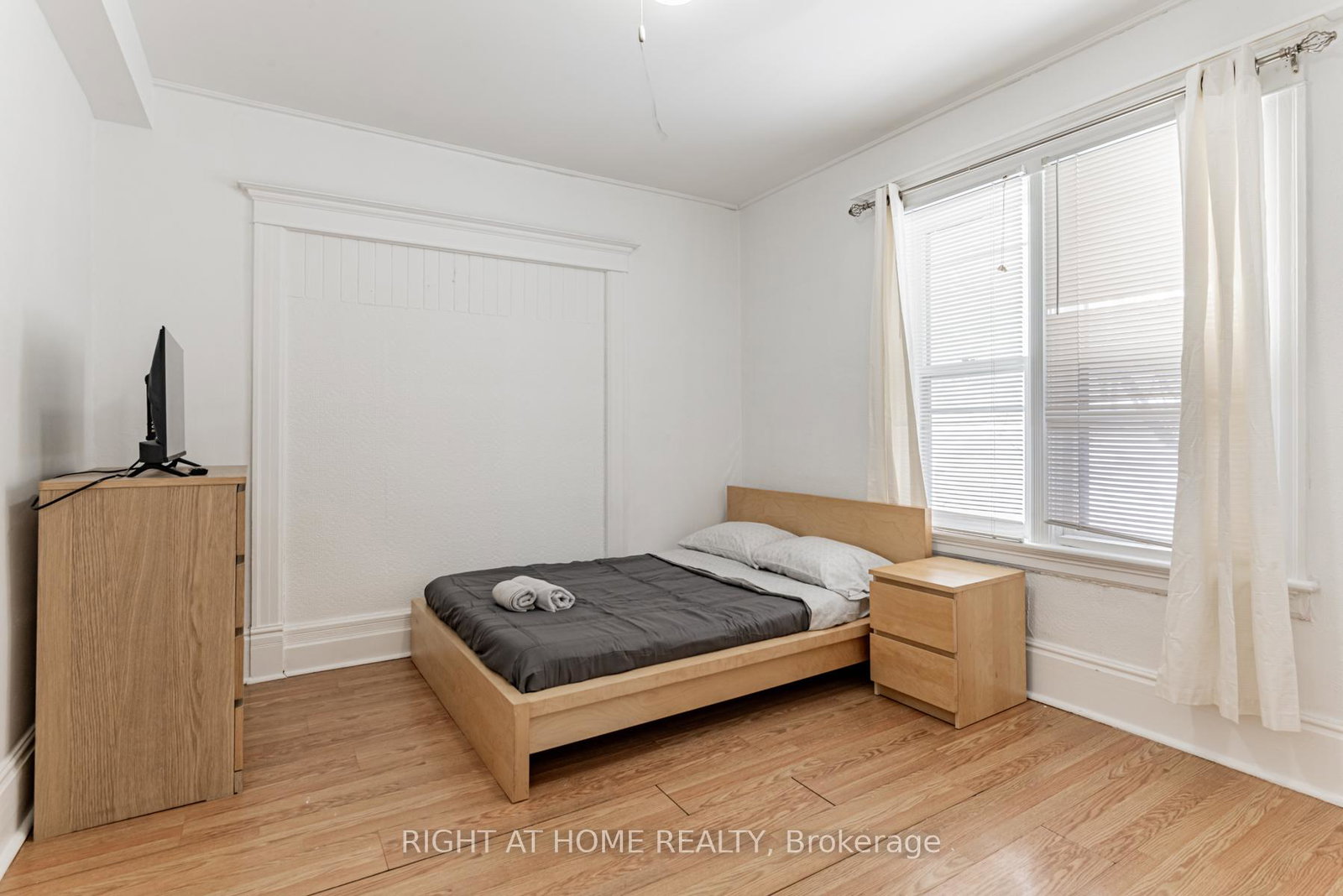 29-peel-street-barrie-ontario-s12295506