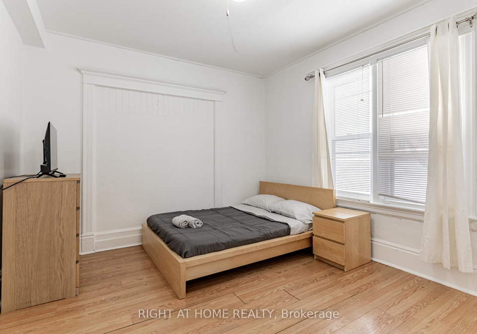 29-peel-street-barrie-ontario-s12295506