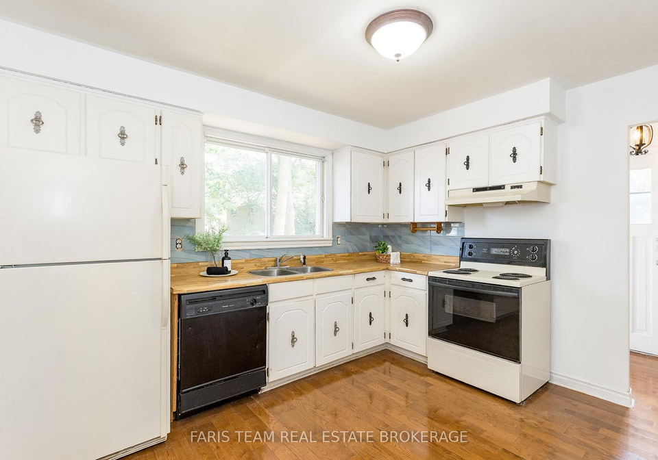 41-farmingdale-crescent-barrie-ontario-s12296014
