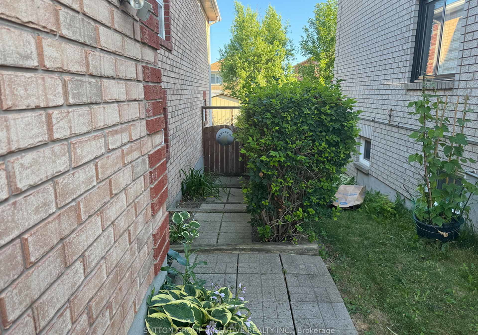 136-nathan-crescent-barrie-ontario-s12297146