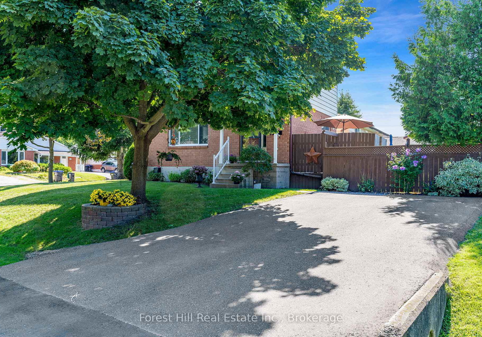 10-leslie-drive-collingwood-ontario-s12299361