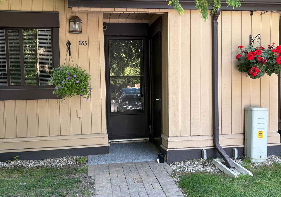 185-escarpment-crescent-collingwood-ontario-s12299788