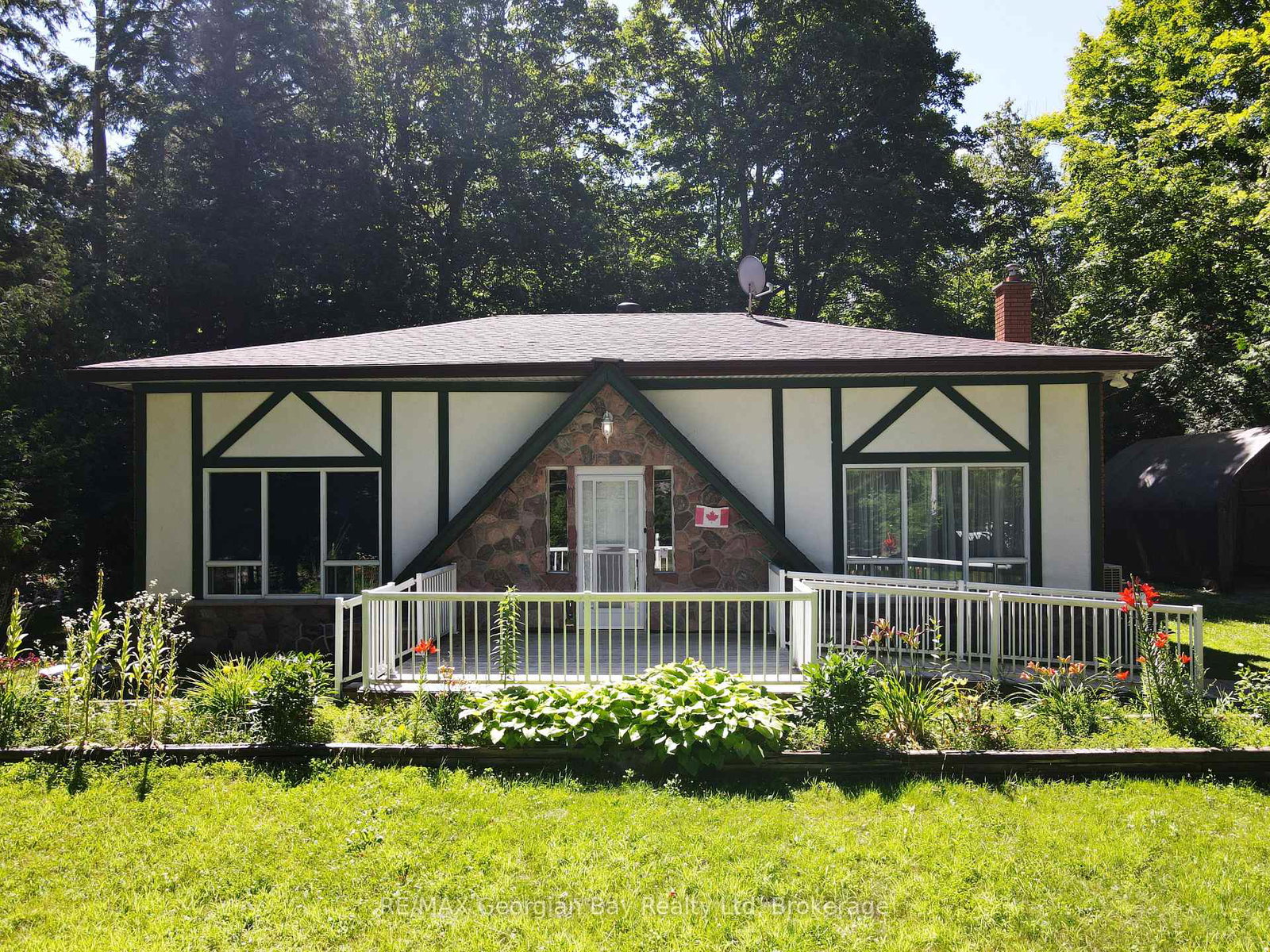 2284-champlain-road-tiny-ontario-s12300304