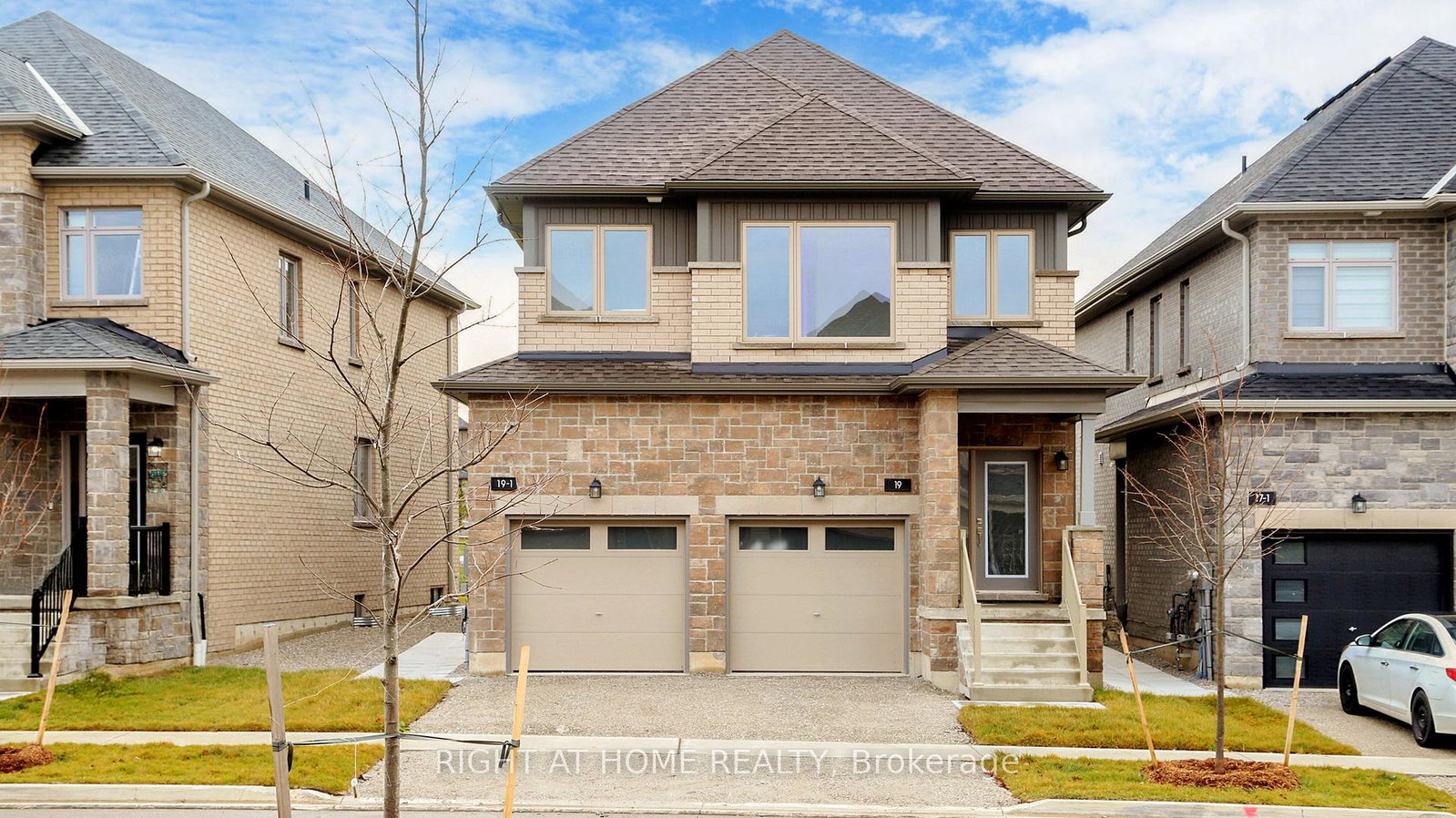 19-barnyard-trail-barrie-ontario-s12300409