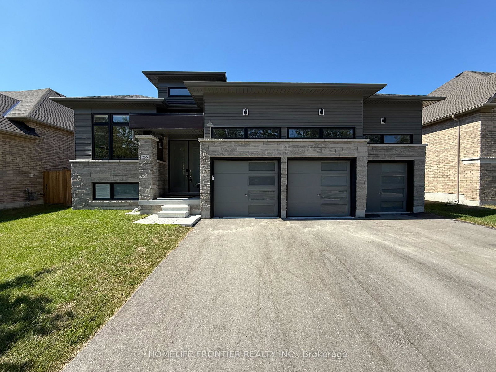256-ramblewood-drive-wasaga-beach-ontario-s12302070