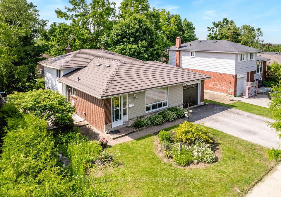 33-roslyn-road-barrie-ontario-s12304680