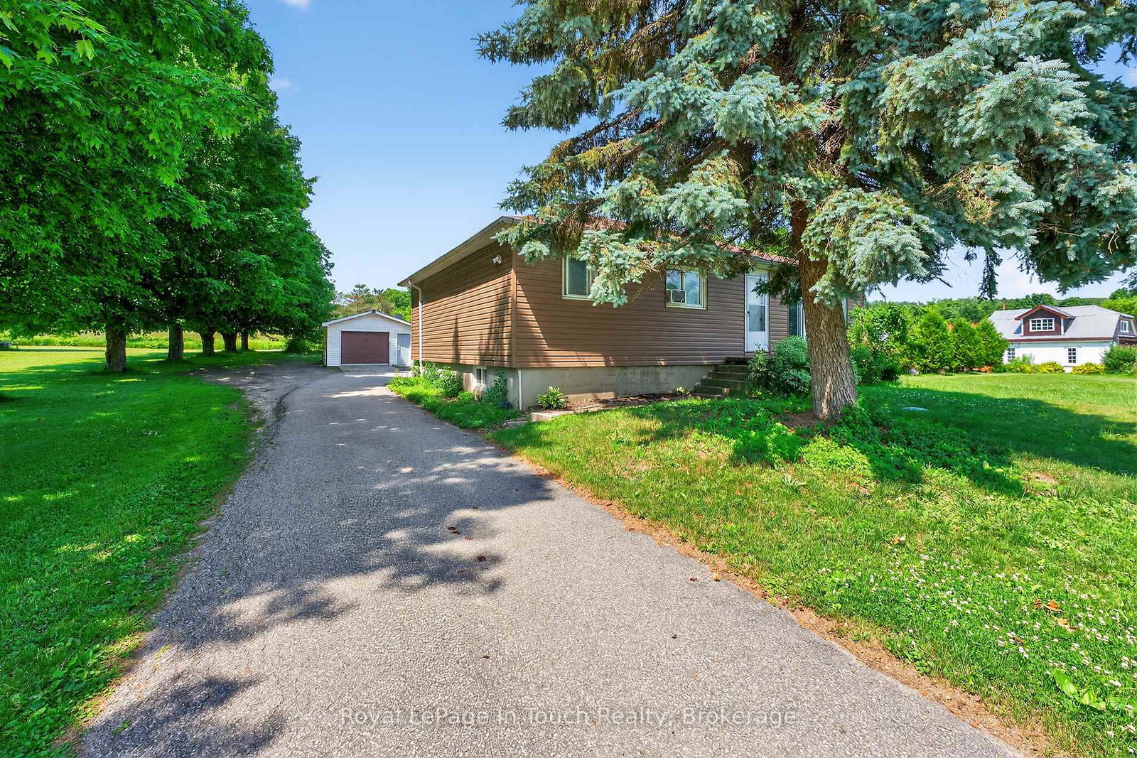 8906-county-road-93-na-midland-ontario-s12307754