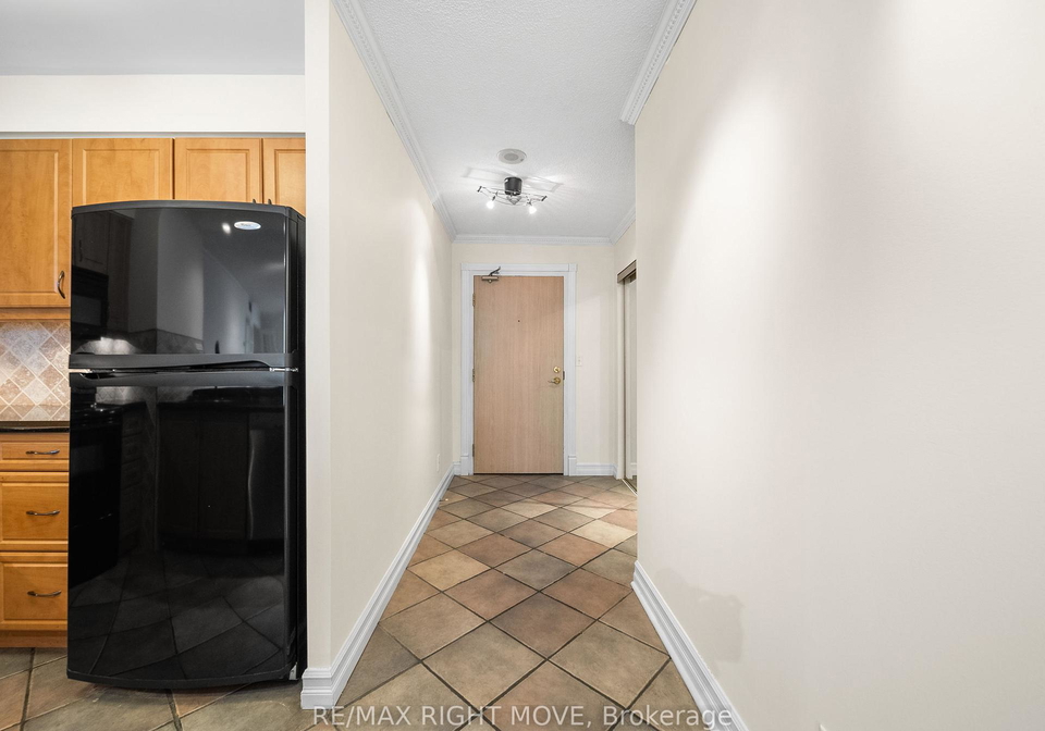 140-dunlop-street-e-e-barrie-ontario-s12310580