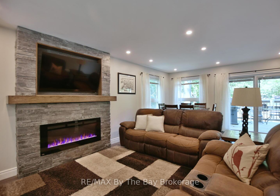 34-glendale-avenue-wasaga-beach-ontario-s12312373