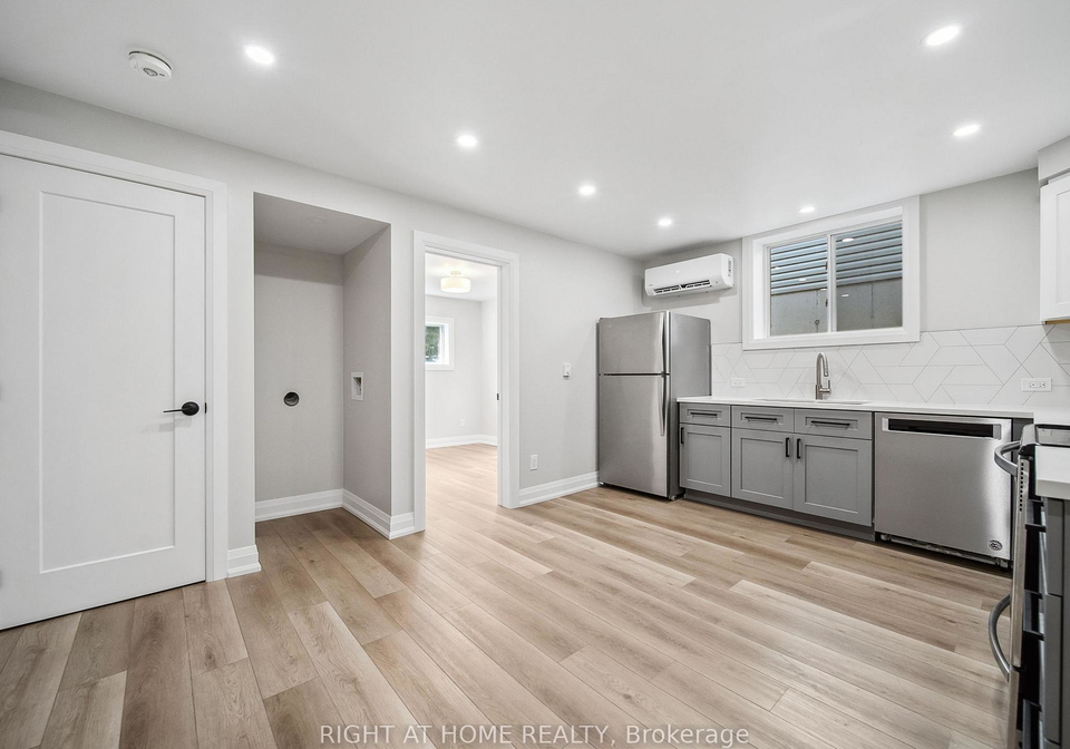 14-christine-lower-place-orillia-ontario-s12316437