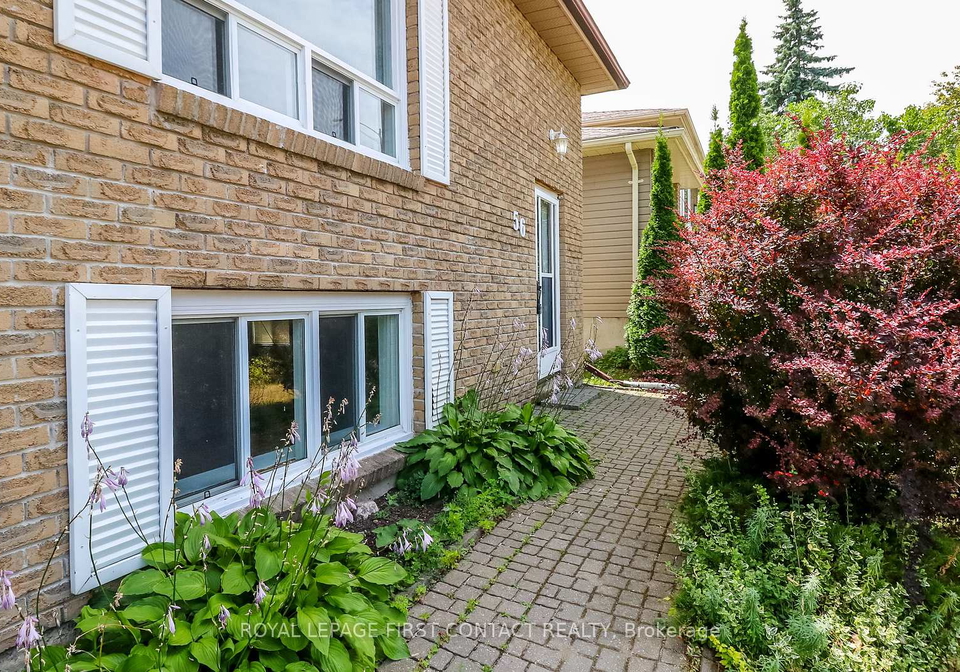 56-mcconkey-place-barrie-ontario-s12317121
