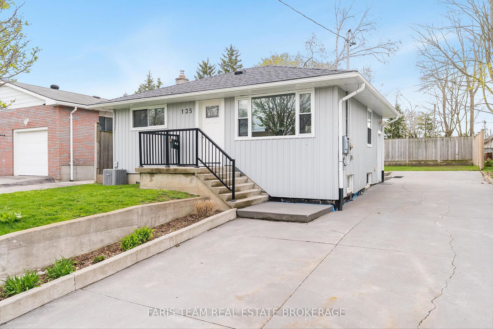 135-gunn-street-barrie-ontario-s12317940