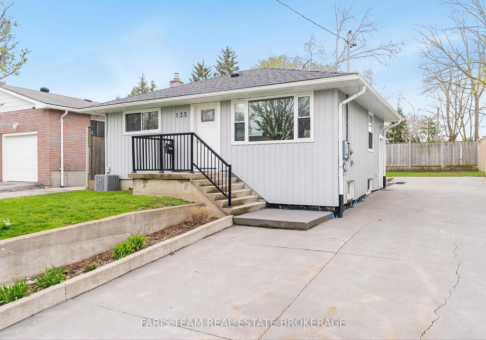 135-gunn-street-barrie-ontario-s12317940