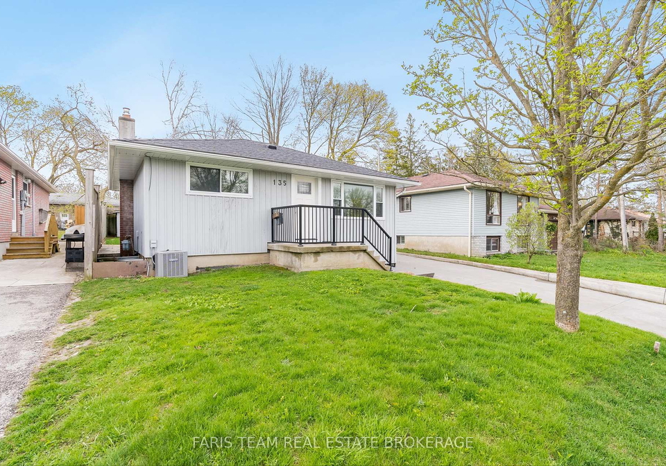 135-gunn-street-barrie-ontario-s12317940