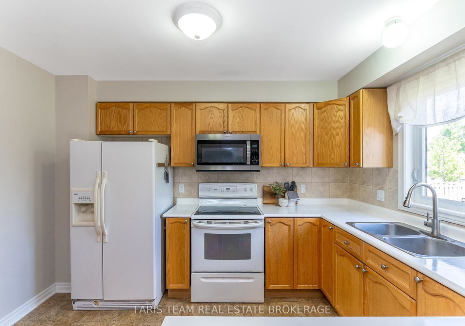 18-joshua-court-orillia-ontario-s12324555