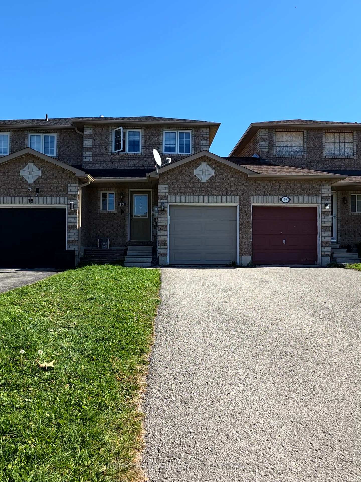 17-majesty-boulevard-barrie-ontario-s12324901