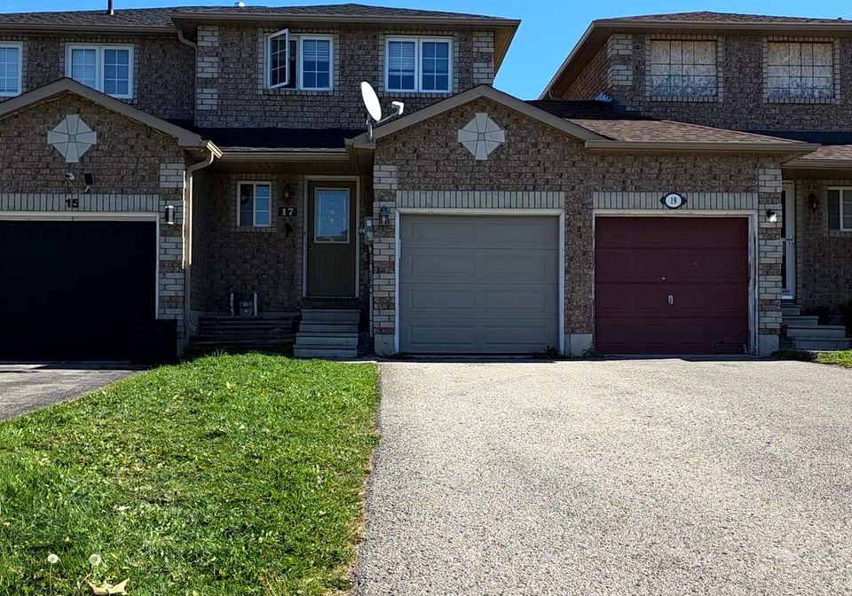17-majesty-boulevard-barrie-ontario-s12324901