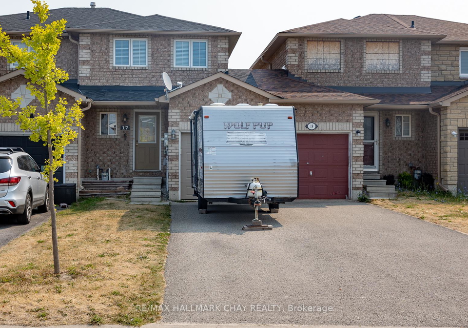 17-majesty-boulevard-barrie-ontario-s12324901