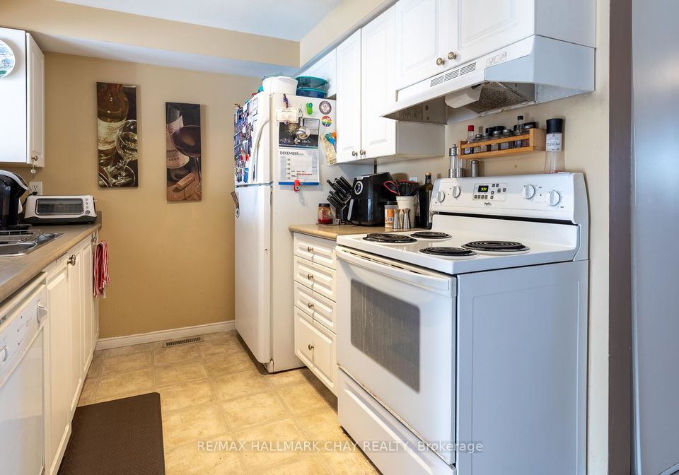 17-majesty-boulevard-barrie-ontario-s12324901