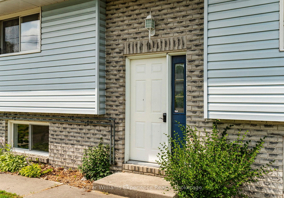 4-cardinal-lane-tiny-ontario-s12325296