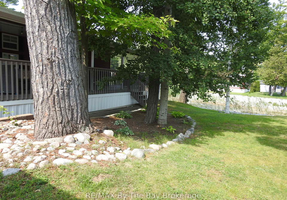 10-chipewa-trail-wasaga-beach-ontario-s12327134