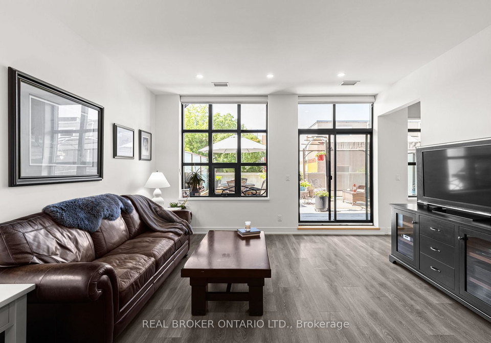 21-matchdash-street-s-s-orillia-ontario-s12327273