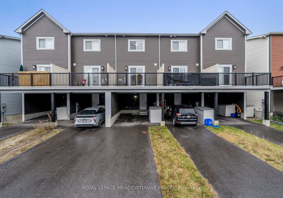 17-andean-lane-barrie-ontario-s12327317