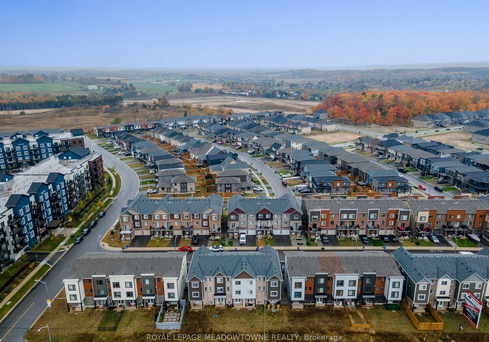 17-andean-lane-barrie-ontario-s12327317