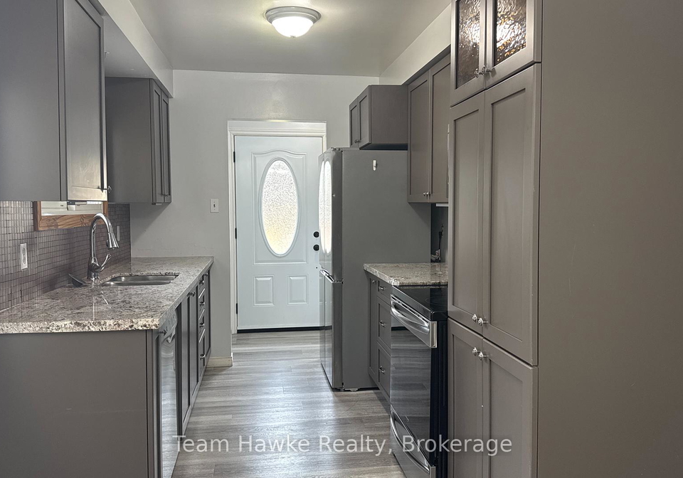 6-beaumaur-drive-penetanguishene-ontario-s12332395