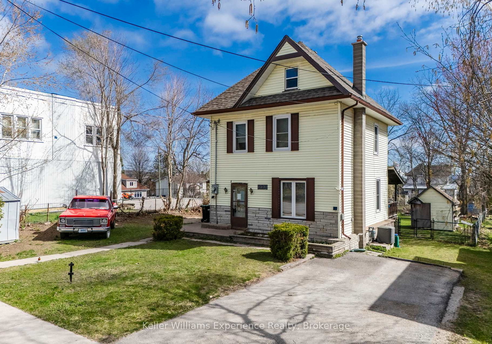 223-lindsay-street-midland-ontario-s12332417
