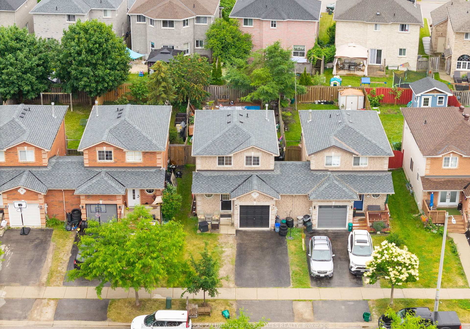 11-raymond-crescent-barrie-ontario-s12332969