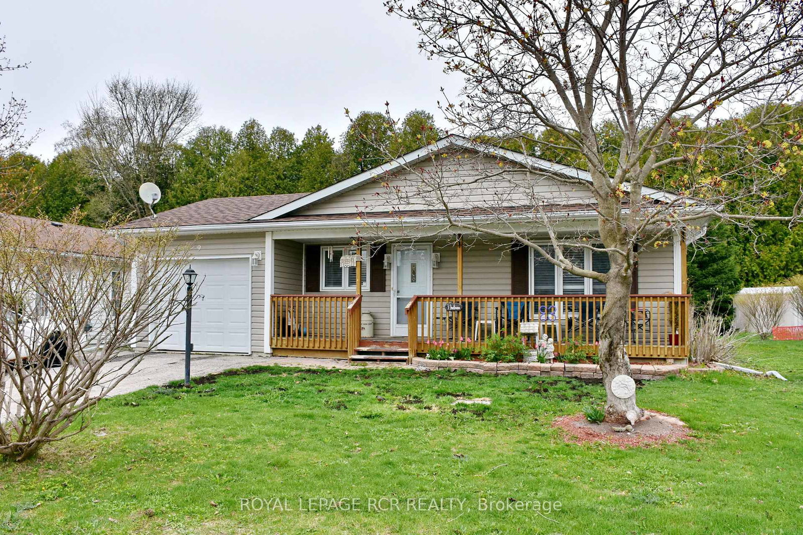 9-indiana-avenue-wasaga-beach-ontario-s12333053
