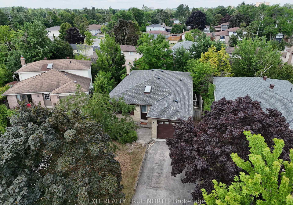 71-hickling-trail-barrie-ontario-s12333994