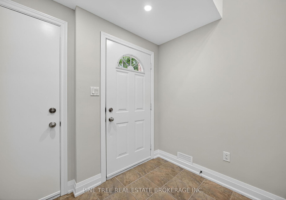 393-grenville-avenue-orillia-ontario-s12334522