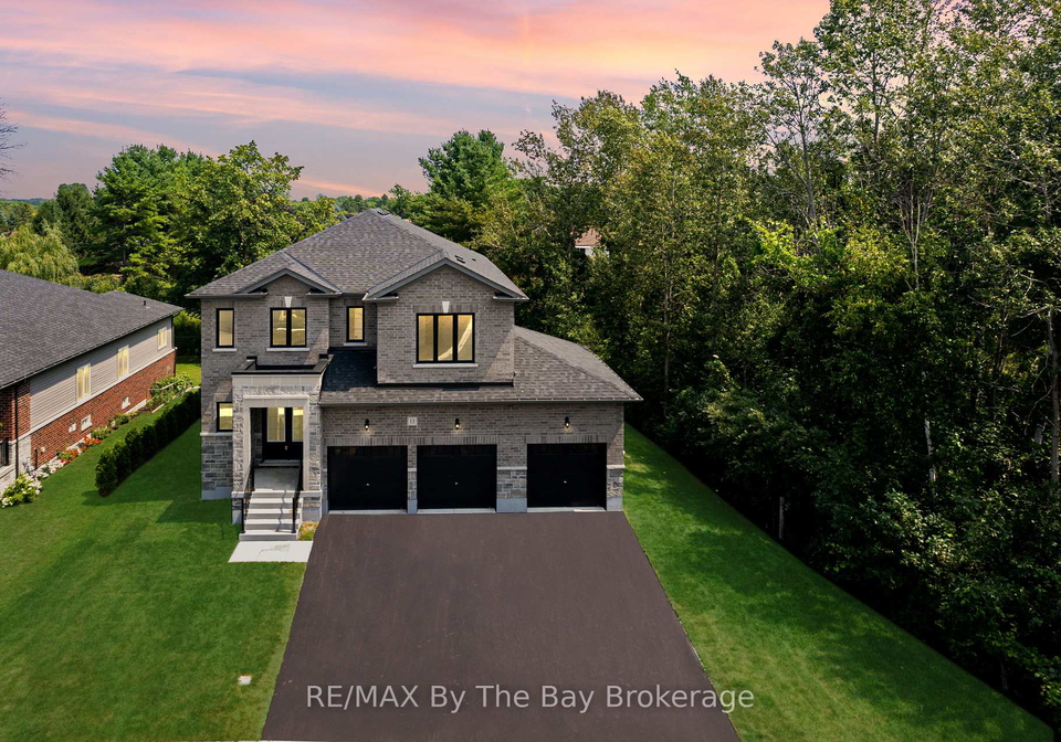13-emerald-street-wasaga-beach-ontario-s12335119