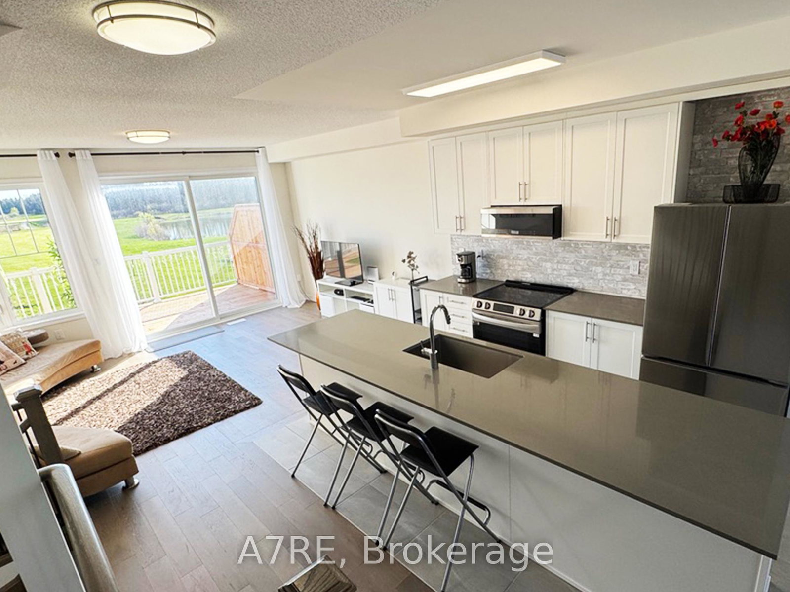 27-sama-way-wasaga-beach-ontario-s12336948