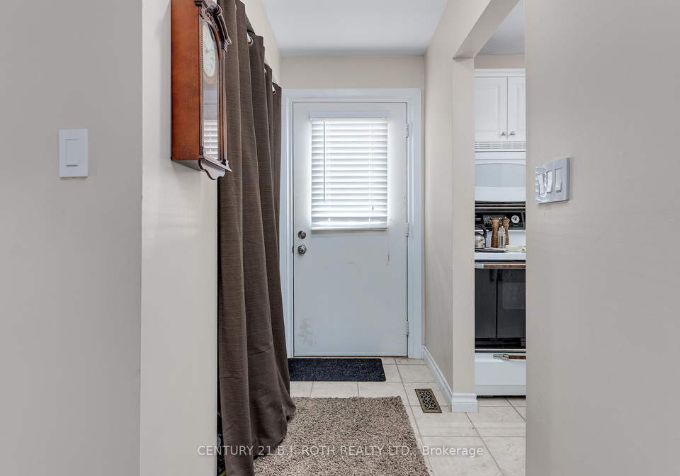 55a-chaucer-crescent-barrie-ontario-s12338798