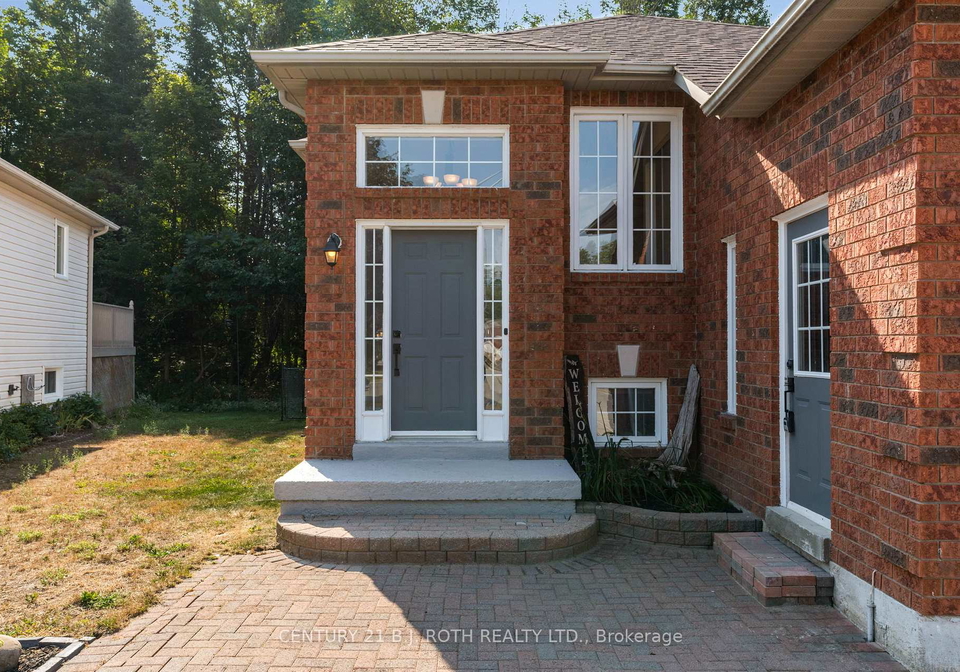 141-dyer-drive-wasaga-beach-ontario-s12339928
