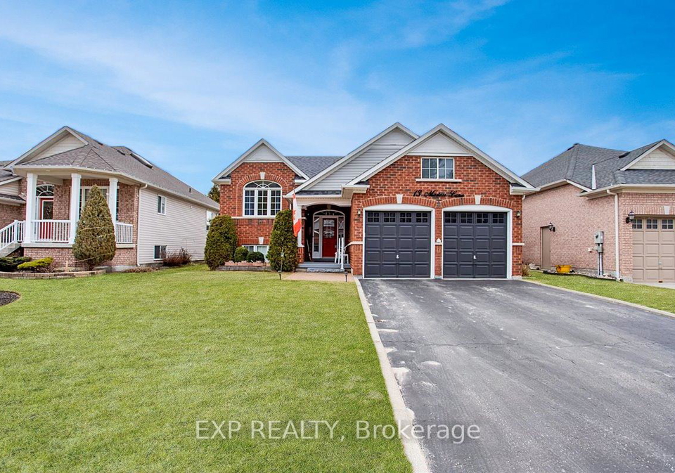 13-masters-lane-wasaga-beach-ontario-s12347680